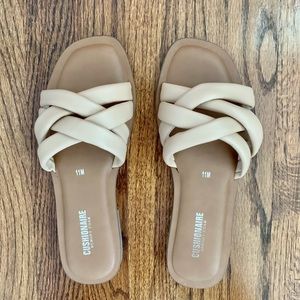 CUSHIONAIRE NY Strappy Sandals